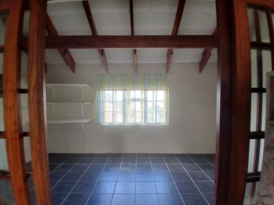 3 Bedroom Property for Sale in Die Hoewes Gauteng