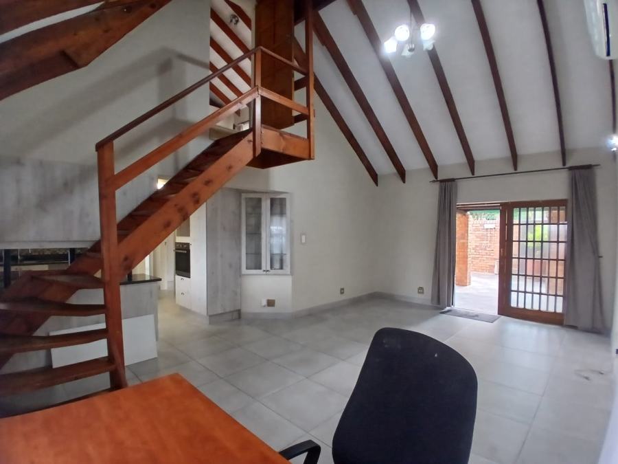 3 Bedroom Property for Sale in Die Hoewes Gauteng