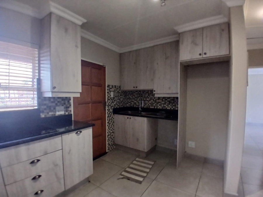 3 Bedroom Property for Sale in Die Hoewes Gauteng