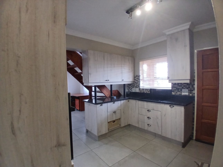 3 Bedroom Property for Sale in Die Hoewes Gauteng