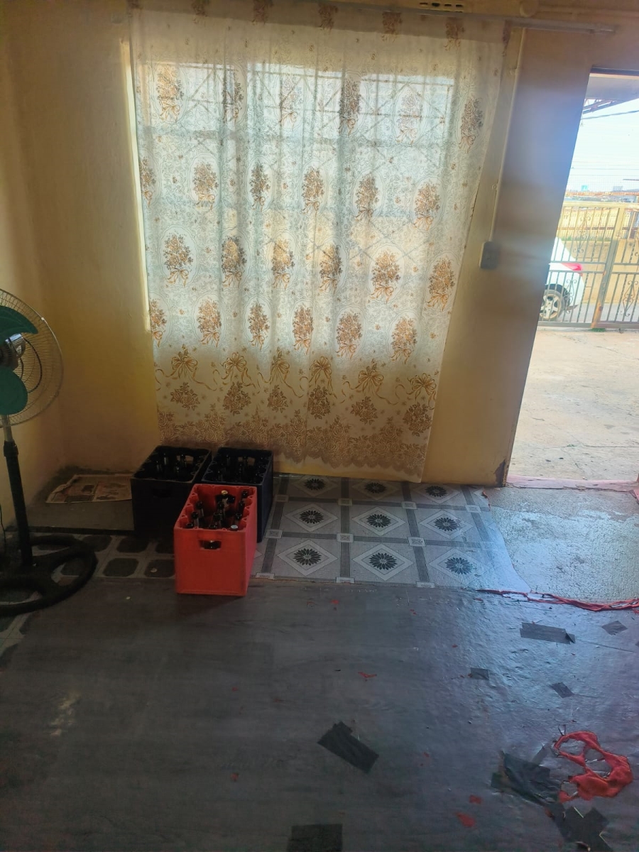 2 Bedroom Property for Sale in Orlando West Gauteng