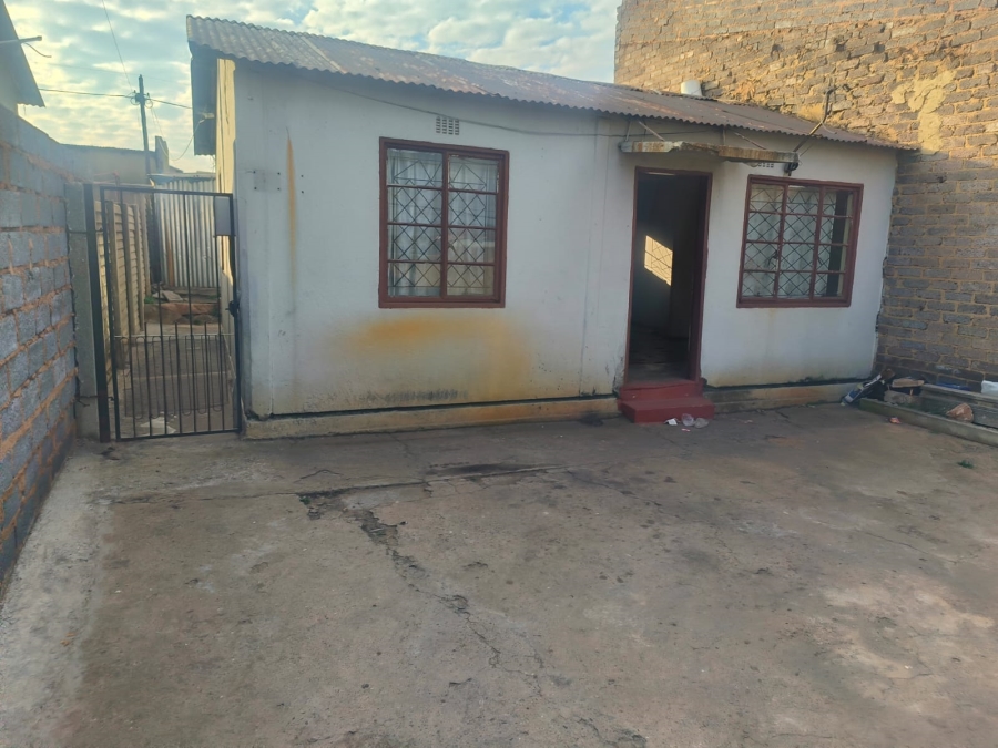 2 Bedroom Property for Sale in Orlando West Gauteng