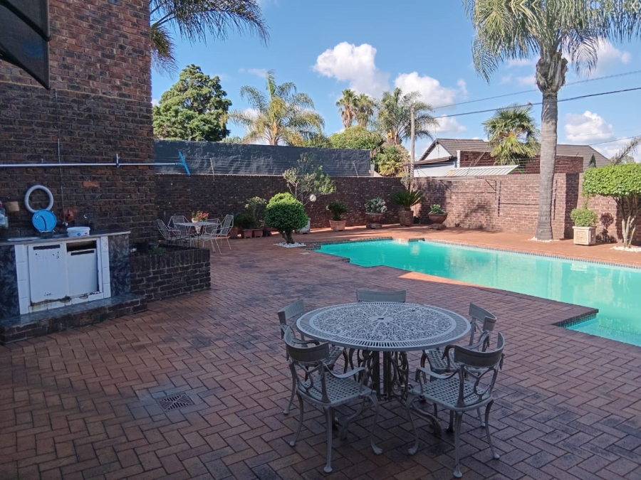 4 Bedroom Property for Sale in Edelweiss Gauteng
