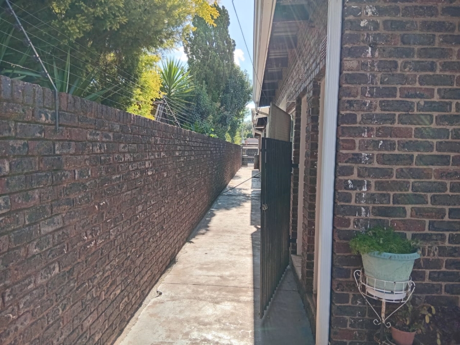 4 Bedroom Property for Sale in Edelweiss Gauteng