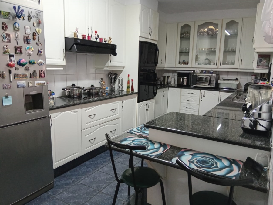 4 Bedroom Property for Sale in Edelweiss Gauteng