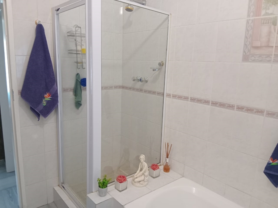 4 Bedroom Property for Sale in Edelweiss Gauteng