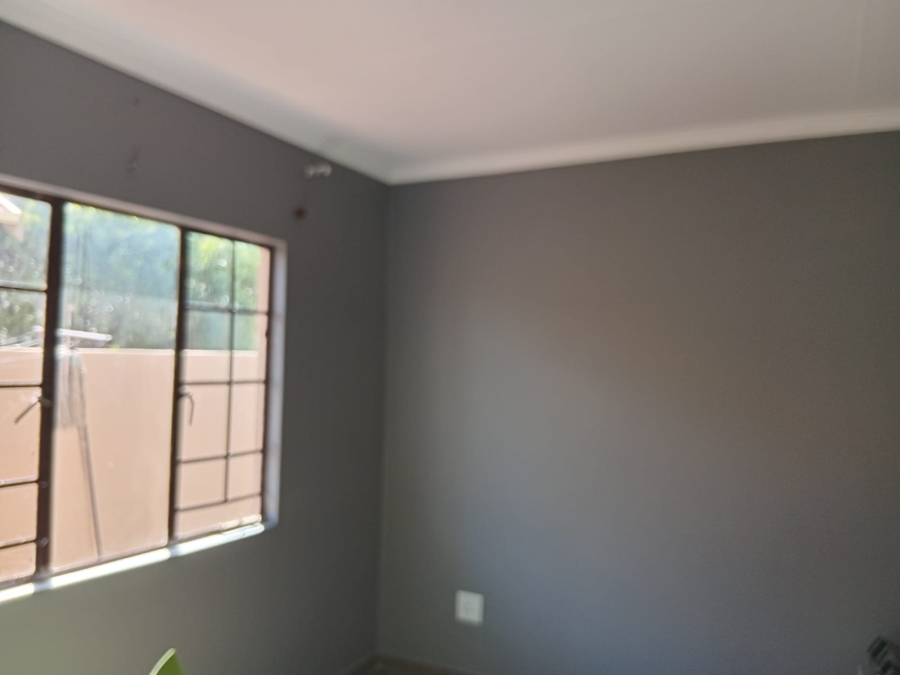 To Let 2 Bedroom Property for Rent in Selcourt Gauteng