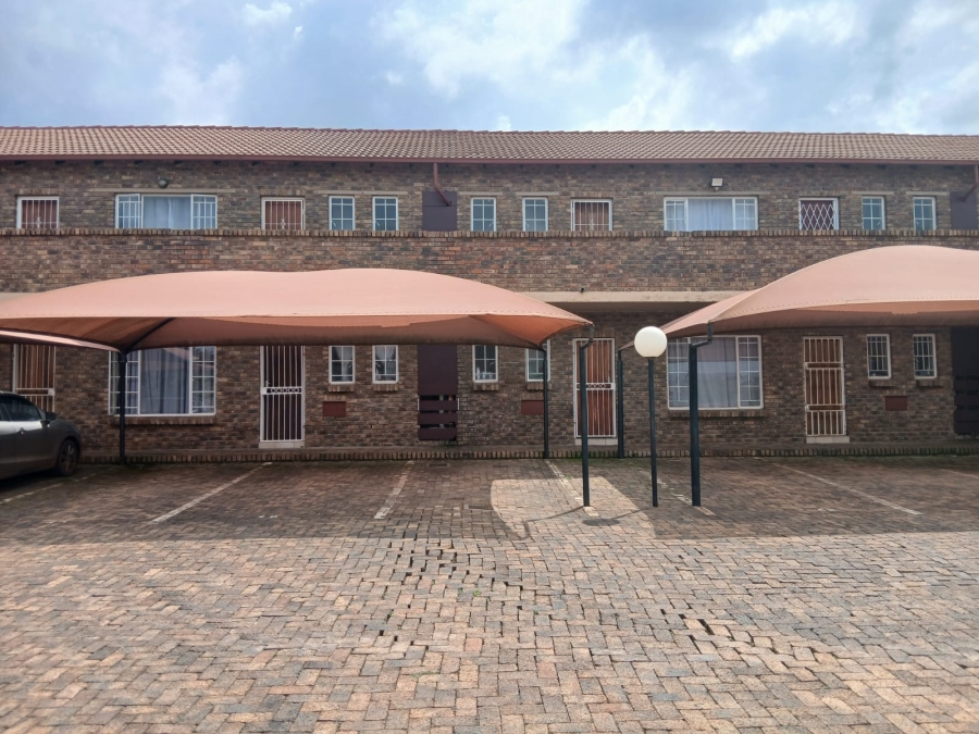 1 Bedroom Property for Sale in Highveld Gauteng