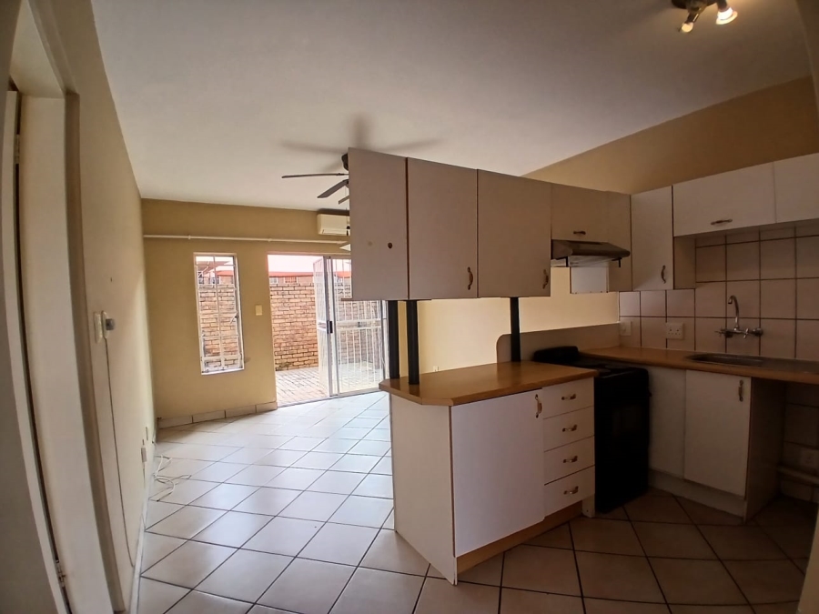 1 Bedroom Property for Sale in Highveld Gauteng
