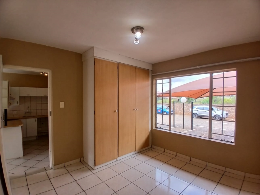 1 Bedroom Property for Sale in Highveld Gauteng
