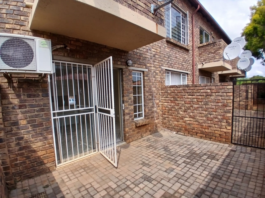 1 Bedroom Property for Sale in Highveld Gauteng