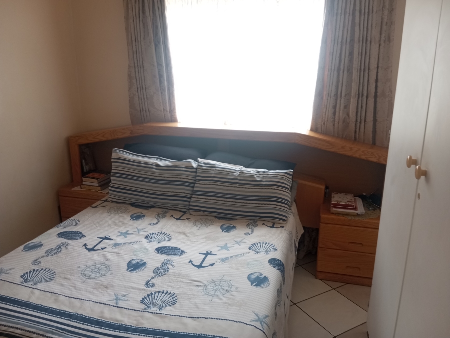 4 Bedroom Property for Sale in Crown Gardens Gauteng