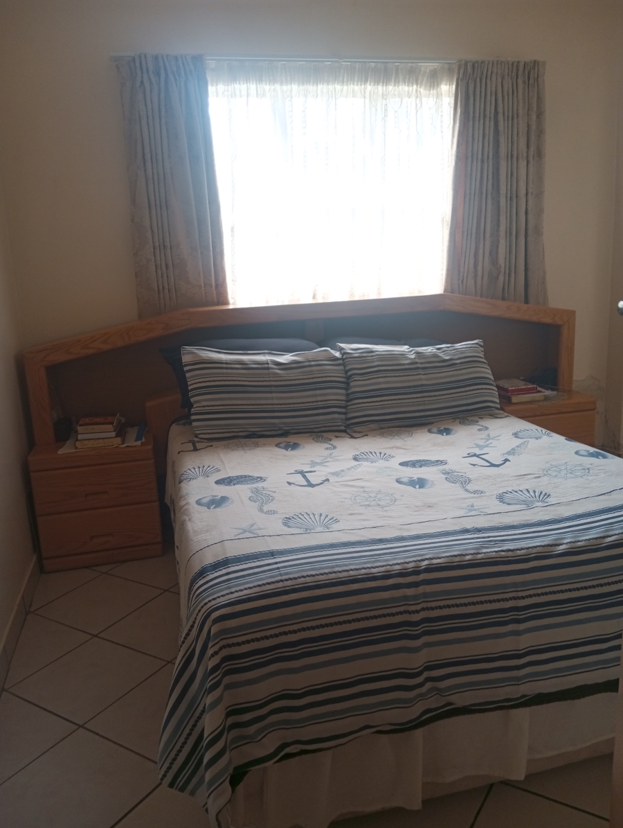 4 Bedroom Property for Sale in Crown Gardens Gauteng