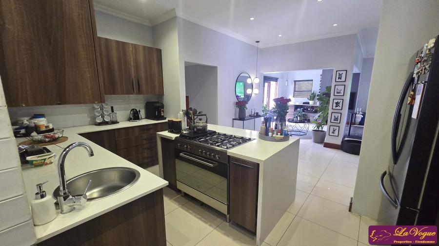 3 Bedroom Property for Sale in Olympus AH Gauteng