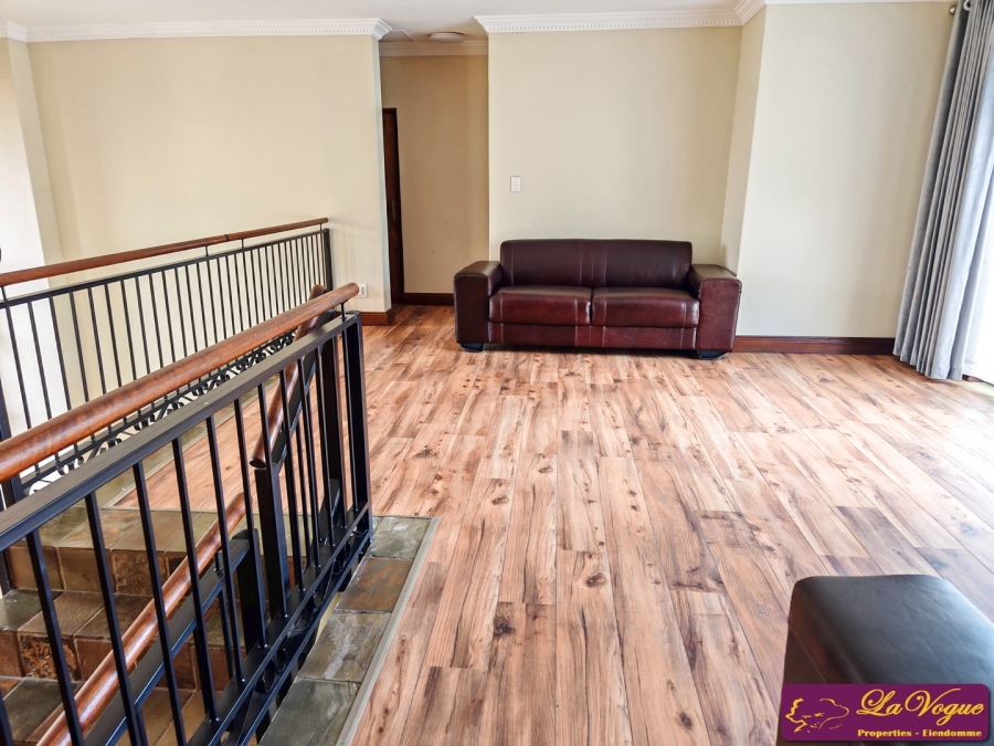 4 Bedroom Property for Sale in Blue Valley Golf Estate Gauteng