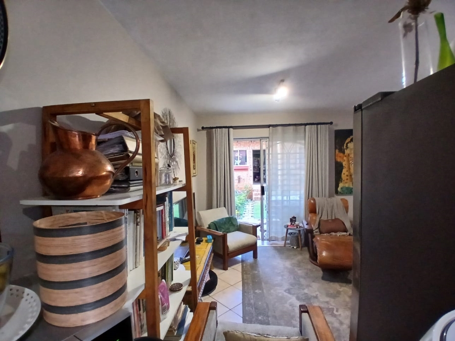 2 Bedroom Property for Sale in Die Hoewes Gauteng