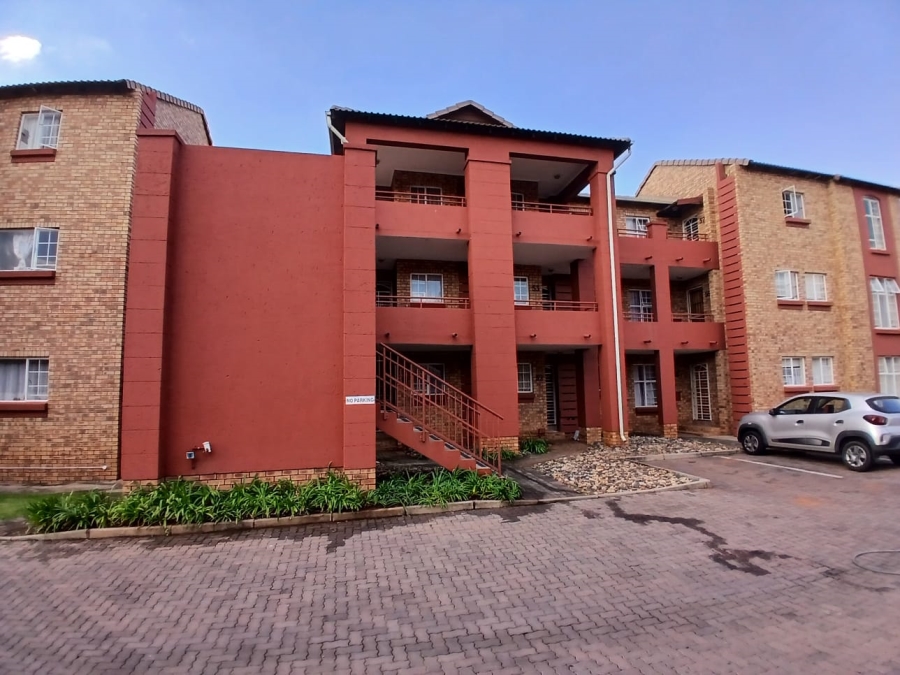 2 Bedroom Property for Sale in Die Hoewes Gauteng