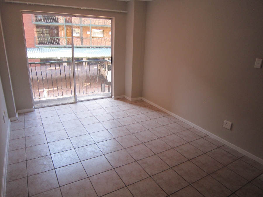 1 Bedroom Property for Sale in Die Hoewes Gauteng