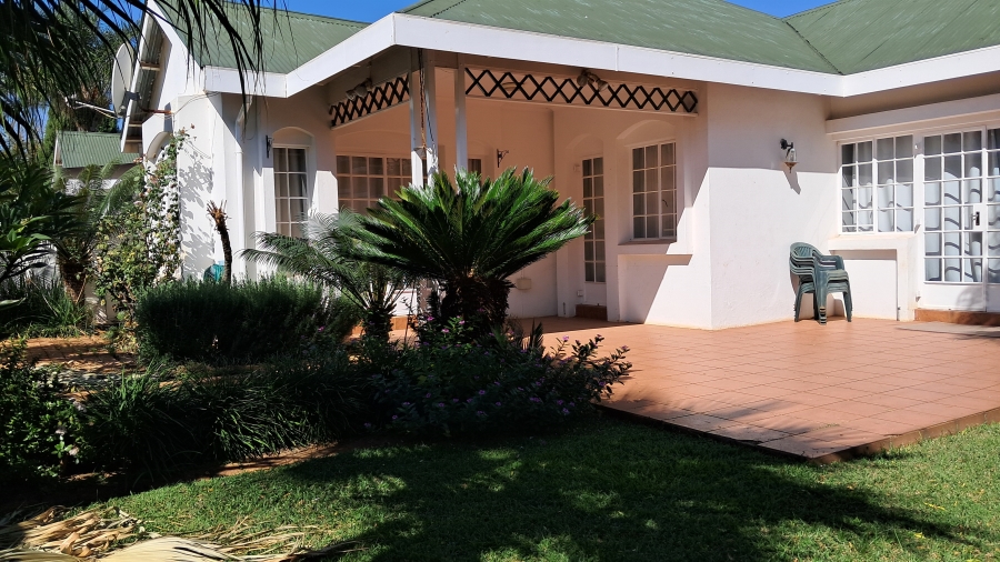 2 Bedroom Property for Sale in Die Hoewes Gauteng