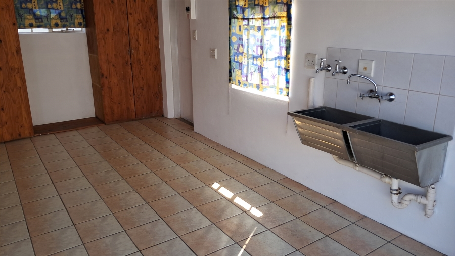 2 Bedroom Property for Sale in Die Hoewes Gauteng