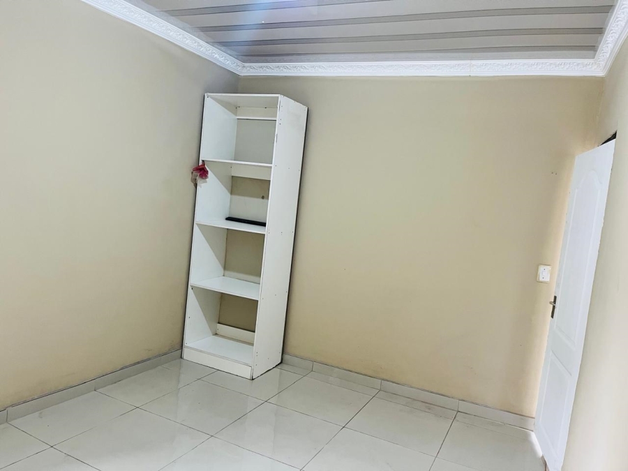 3 Bedroom Property for Sale in Zola Gauteng