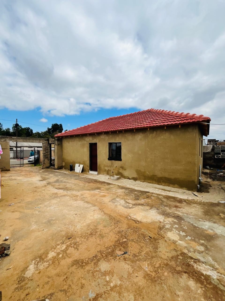 3 Bedroom Property for Sale in Zola Gauteng