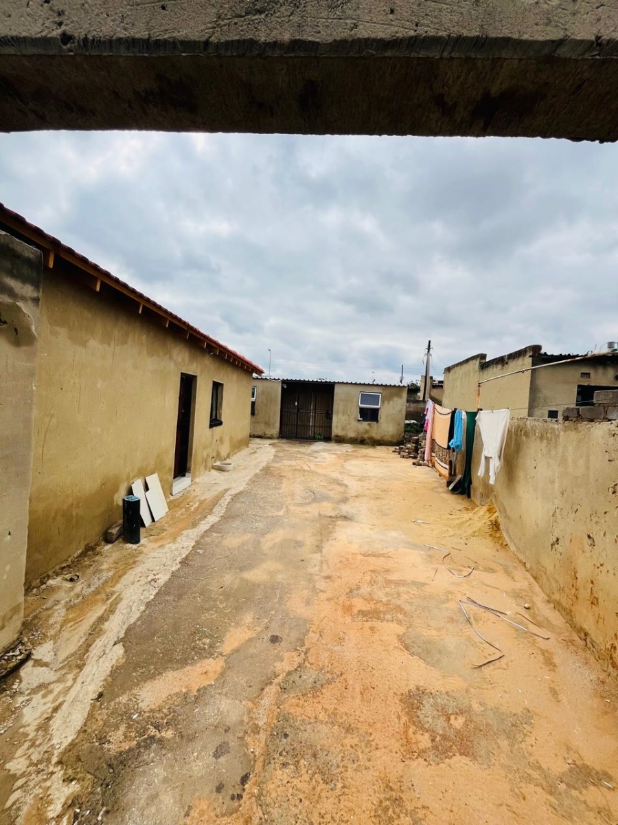 3 Bedroom Property for Sale in Zola Gauteng