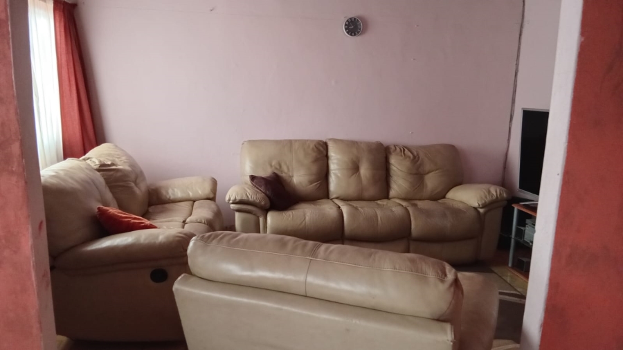 2 Bedroom Property for Sale in Chiawelo Gauteng