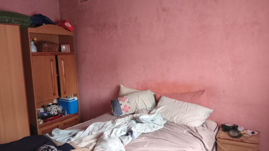 2 Bedroom Property for Sale in Chiawelo Gauteng