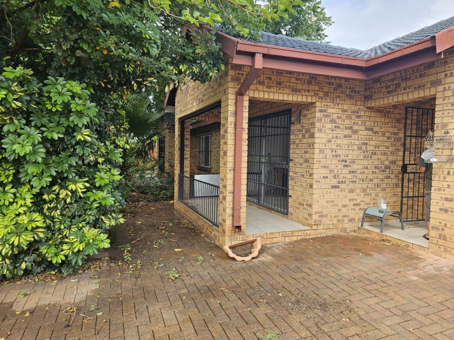 To Let 3 Bedroom Property for Rent in Montana Gauteng