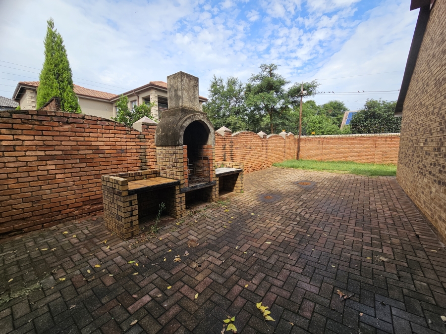 To Let 3 Bedroom Property for Rent in Montana Gauteng