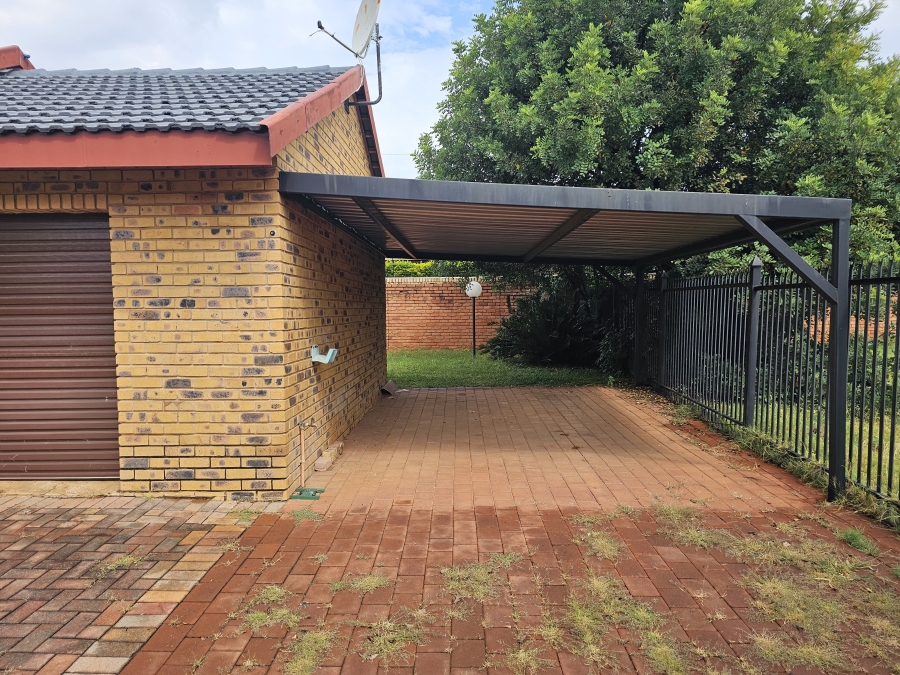 To Let 3 Bedroom Property for Rent in Montana Gauteng