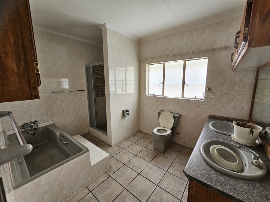 To Let 3 Bedroom Property for Rent in Montana Gauteng