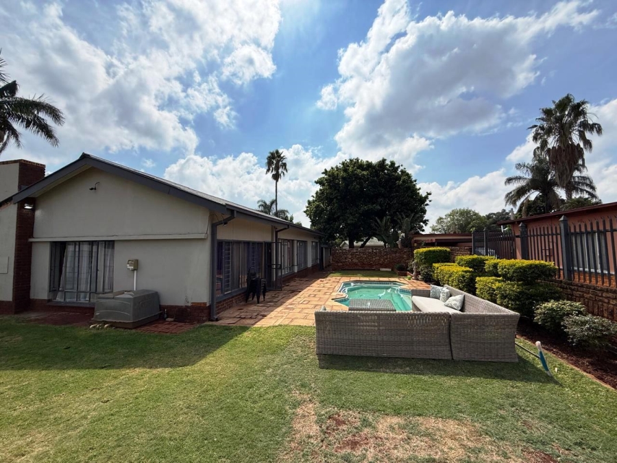 3 Bedroom Property for Sale in Sinoville Gauteng