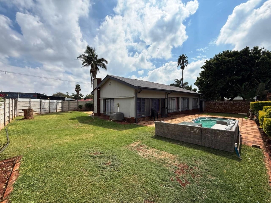 3 Bedroom Property for Sale in Sinoville Gauteng