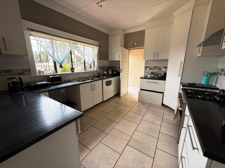 3 Bedroom Property for Sale in Sinoville Gauteng