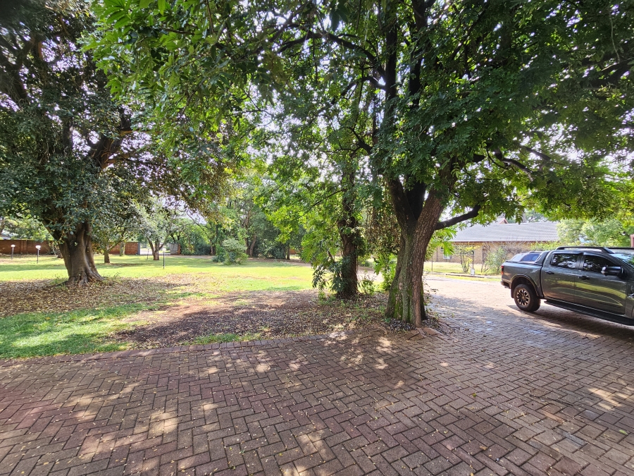 To Let 4 Bedroom Property for Rent in Montana Gauteng