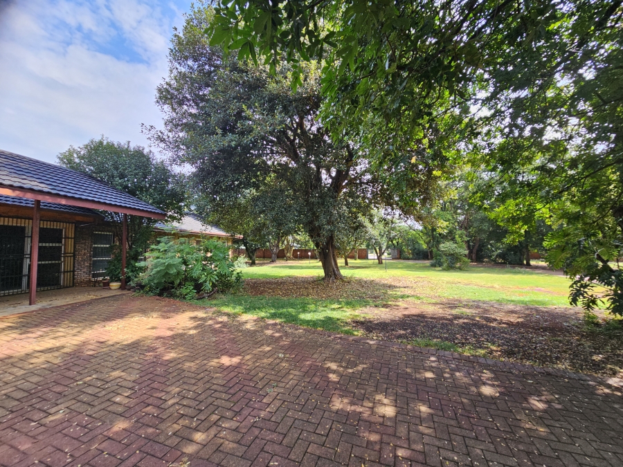 To Let 4 Bedroom Property for Rent in Montana Gauteng