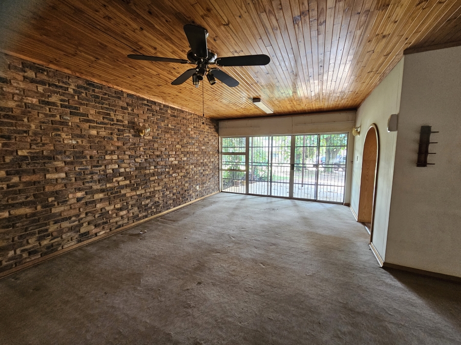 To Let 4 Bedroom Property for Rent in Montana Gauteng