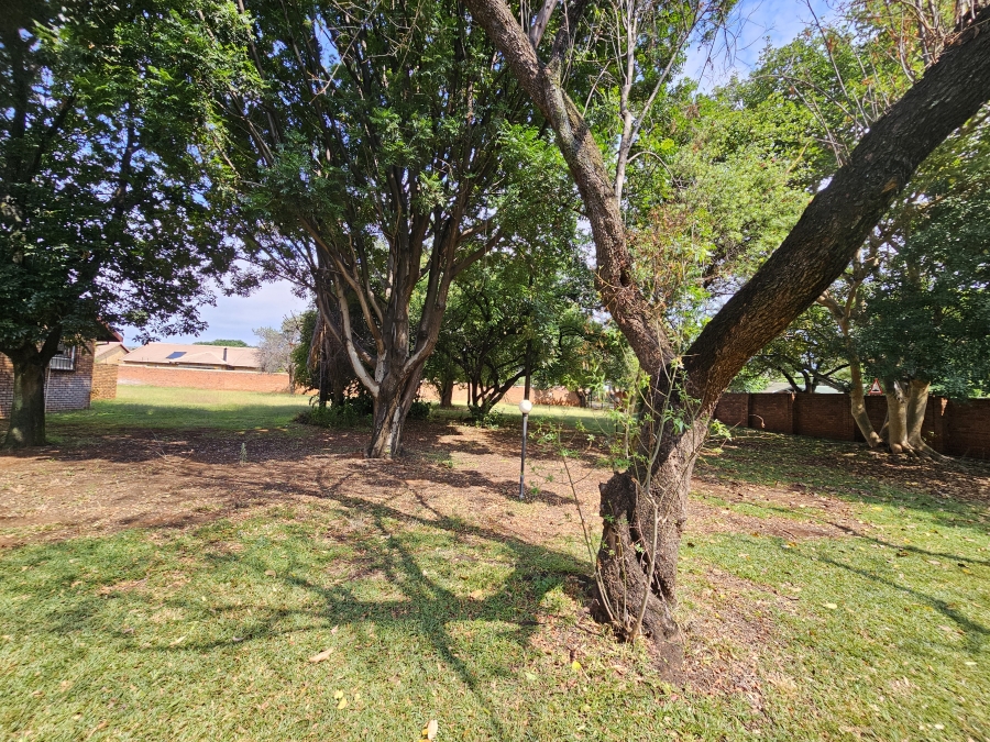 To Let 4 Bedroom Property for Rent in Montana Gauteng