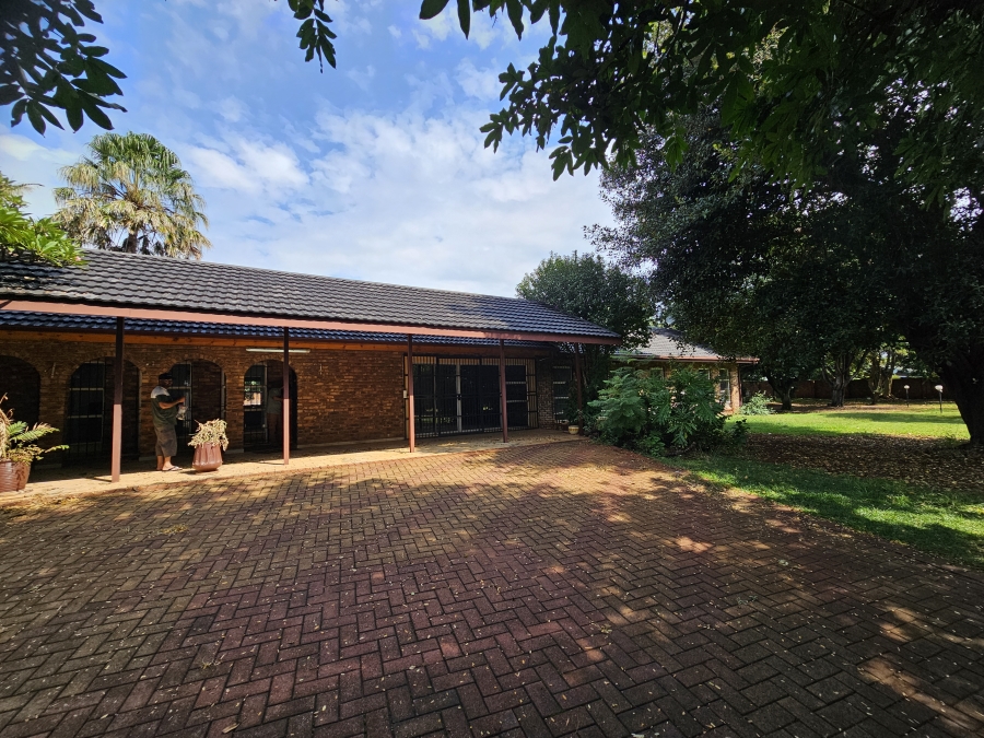 To Let 4 Bedroom Property for Rent in Montana Gauteng