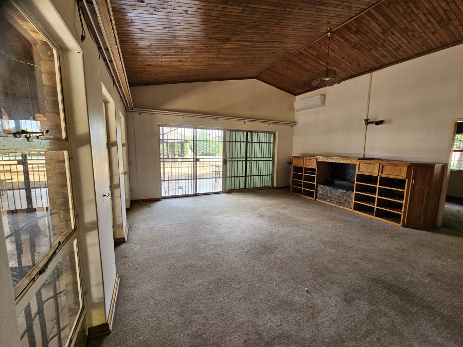 To Let 4 Bedroom Property for Rent in Montana Gauteng