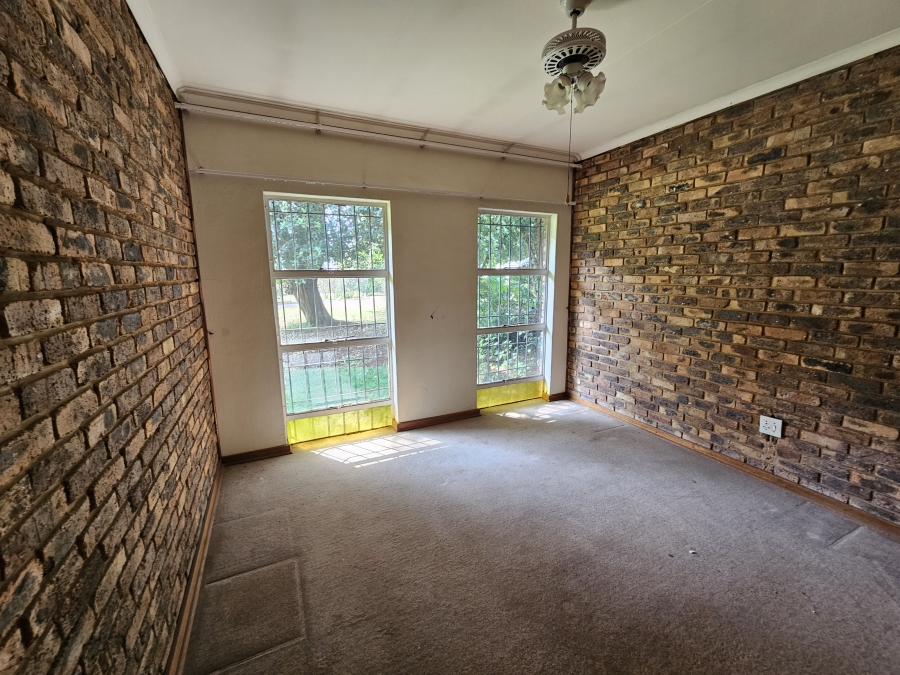 To Let 4 Bedroom Property for Rent in Montana Gauteng