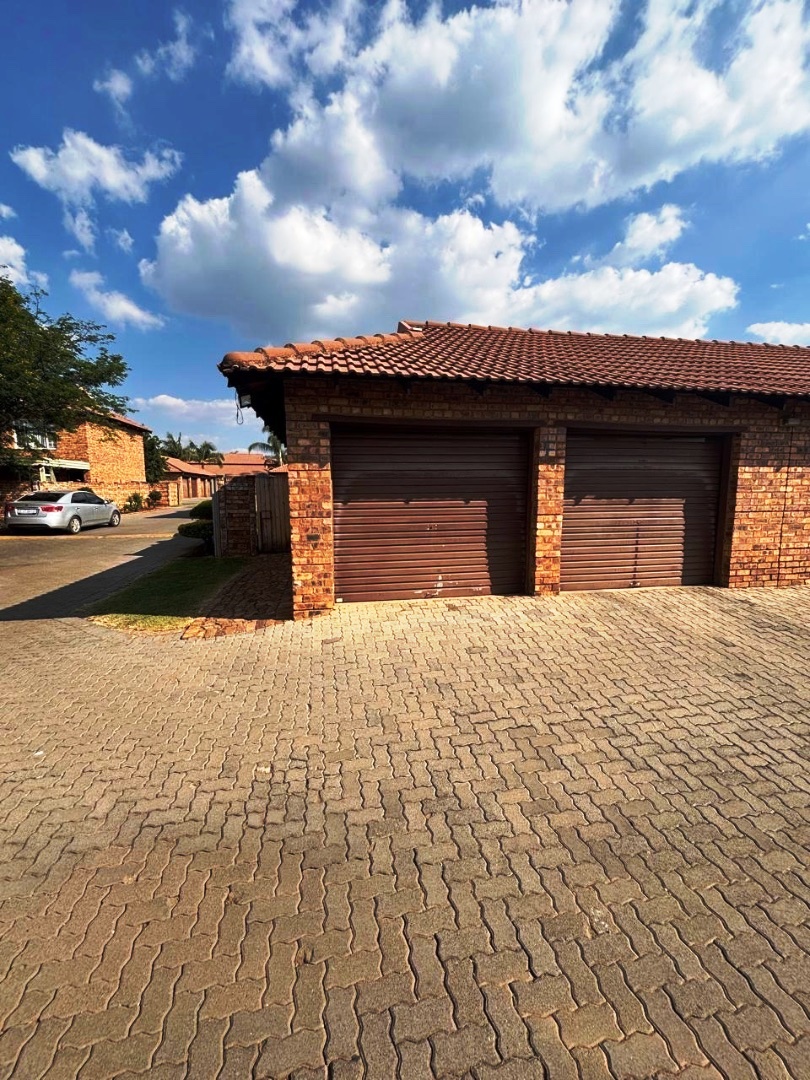 2 Bedroom Property for Sale in Annlin Gauteng