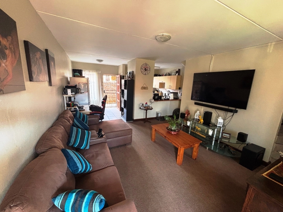 2 Bedroom Property for Sale in Annlin Gauteng