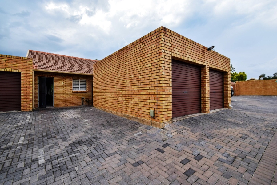 3 Bedroom Property for Sale in Sinoville Gauteng