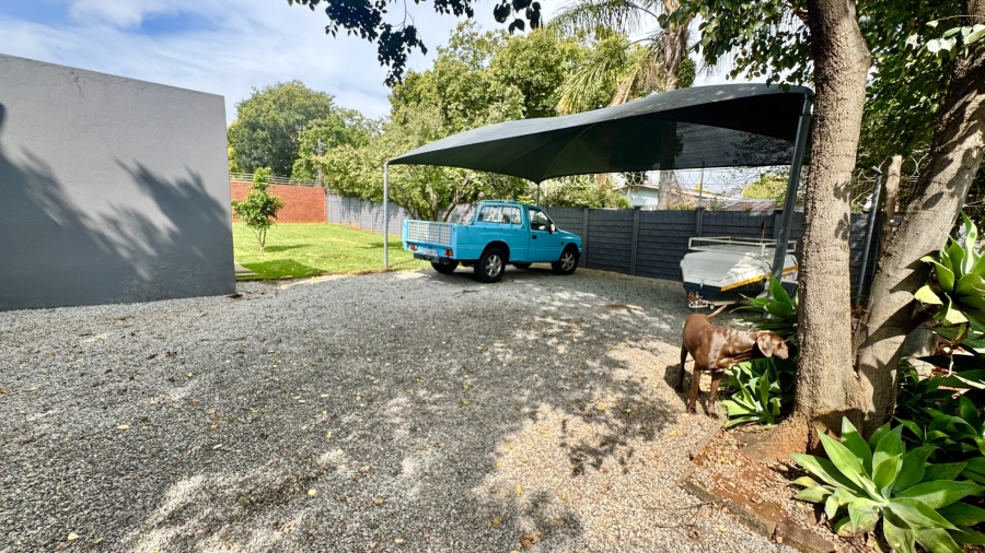 6 Bedroom Property for Sale in Monument Park Gauteng