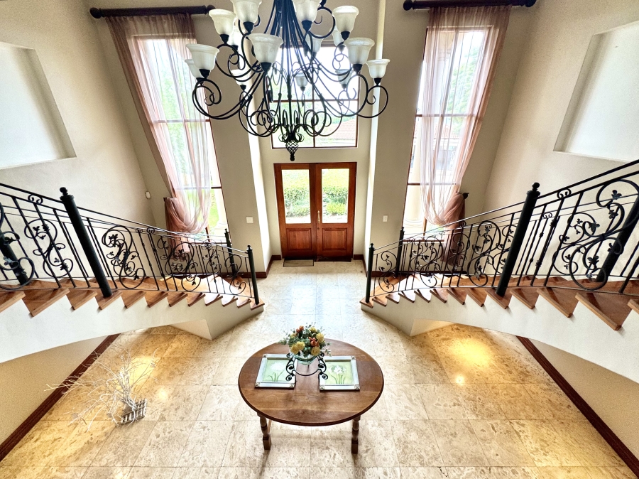 6 Bedroom Property for Sale in Olympus Gauteng