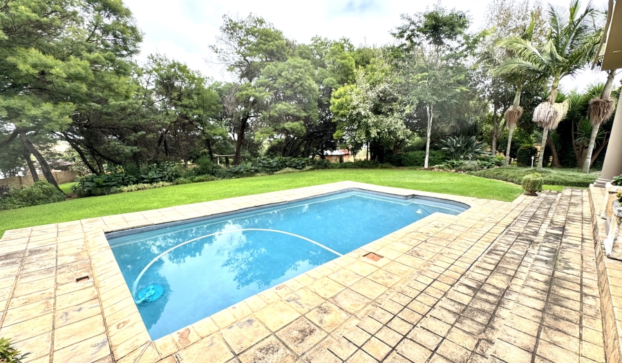 6 Bedroom Property for Sale in Olympus Gauteng