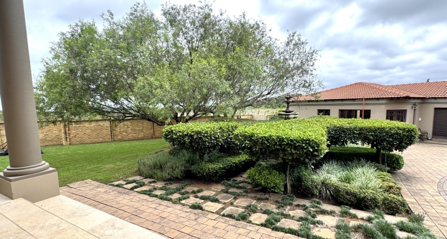 6 Bedroom Property for Sale in Olympus Gauteng